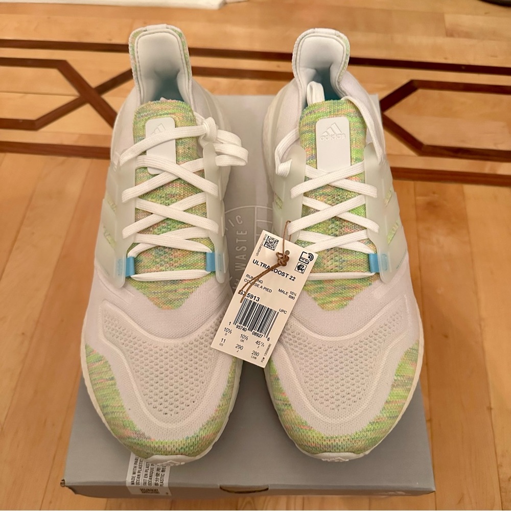 Brand New Adidas UltraBoost 22, Men’s size 11 - Picture 2 of 4